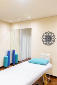 Consultório de Fisioterapia, aconchegante e leve - Letícia Beraldo Arquitetura e Interiores | Neuroarquitetura, Bem-estar e Saúde