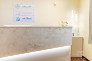 Recepção Casa Lótus, leve e acolhedora - Letícia Beraldo Arquitetura e Interiores | Neuroarquitetura, Bem-estar e Saúde